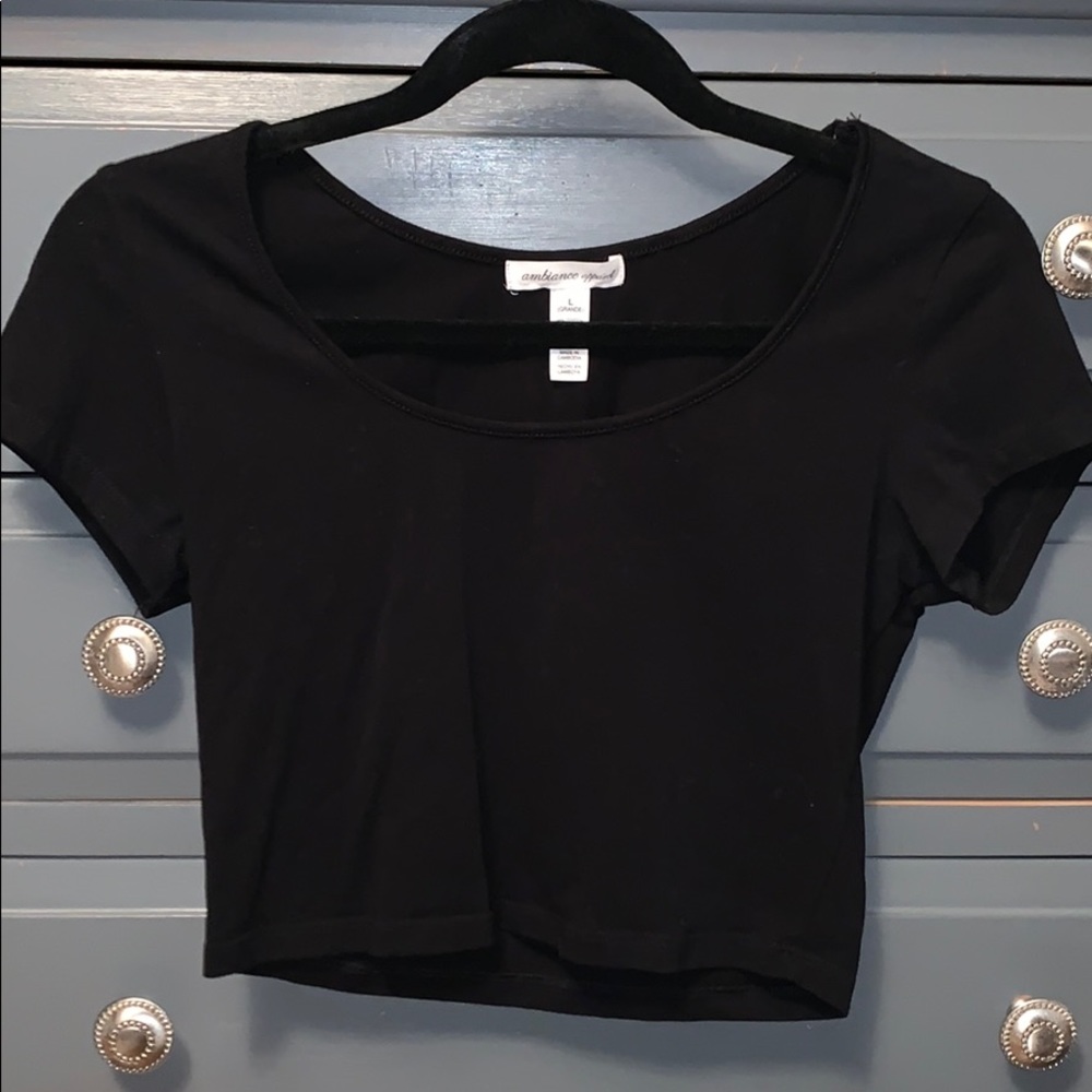 BLACK CROP TOP